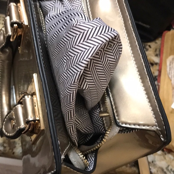 Unbranded gold shoulder Bag - Picture 3 of 8